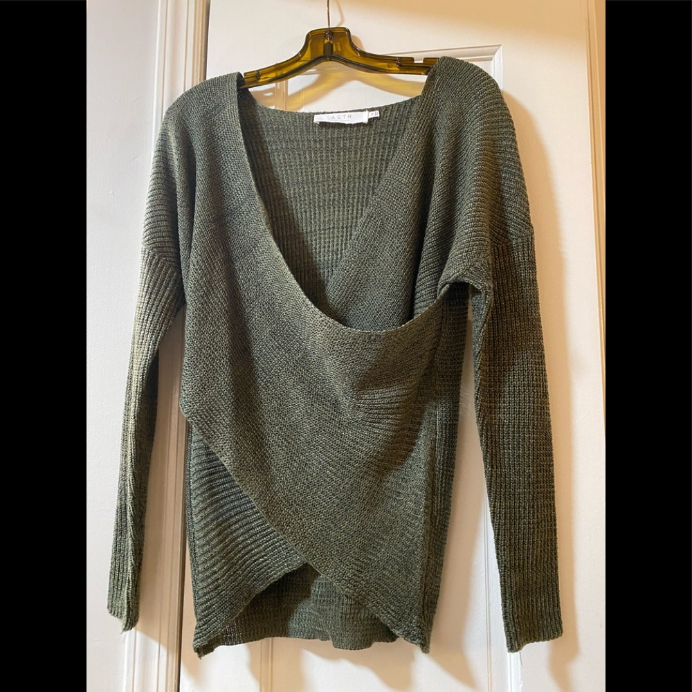 Like new ASTR the Label wrap sweater worn once, size XS. No rips or pilling